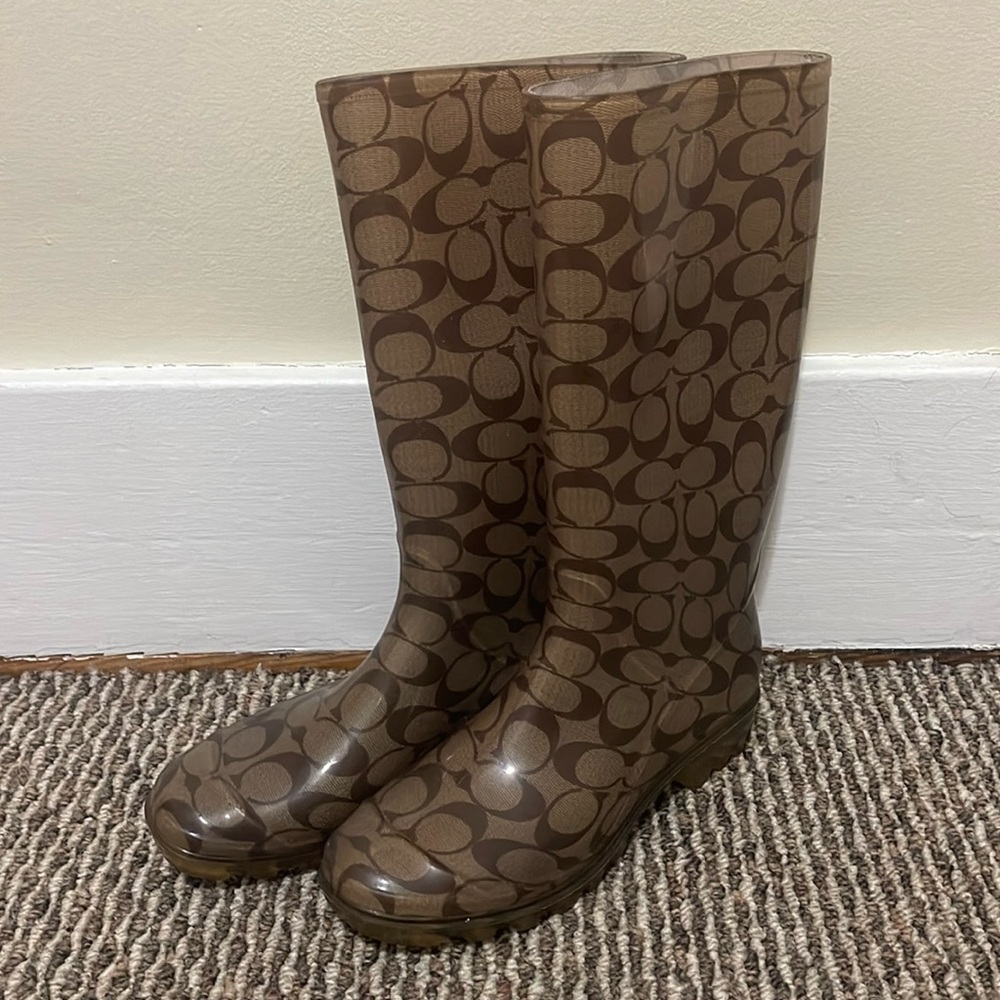 Coach size 7 Rain boots